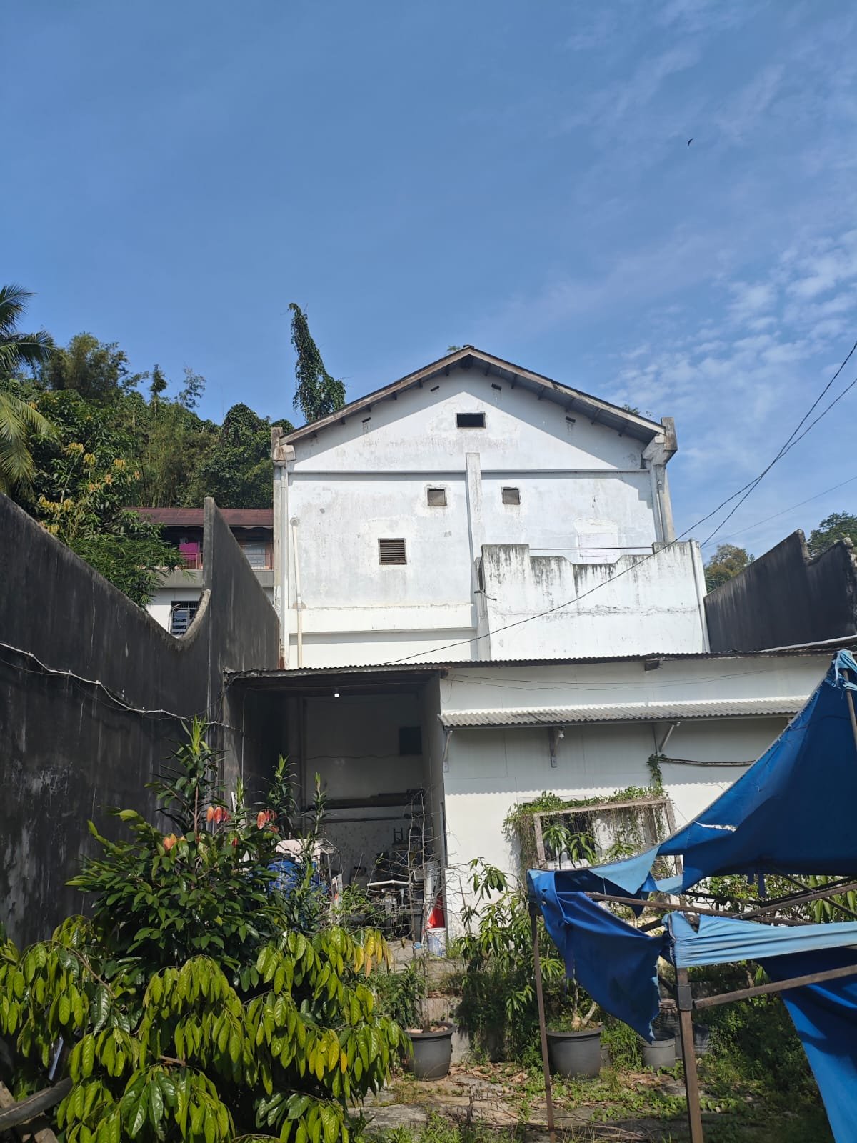 [Gedung Walet Utama]